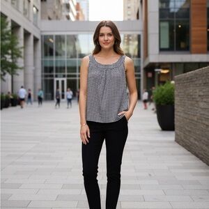 St. John Collection Houndstooth Sleeveless Top